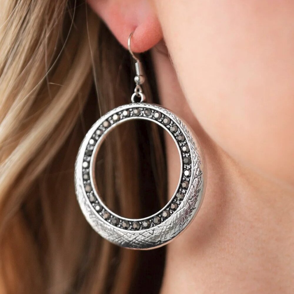 Paparazzi Jewelry Accessories - Go-Go Glow - Silver Earrings - Vintage